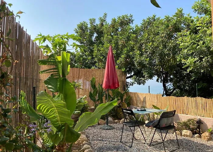 Bananahouse * Trapeza (Kefalonia)